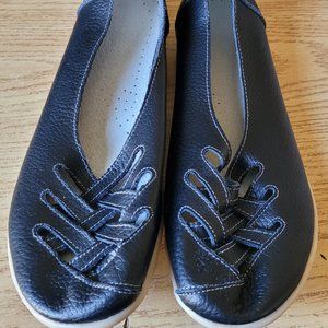 NEW Women's Black Shoes